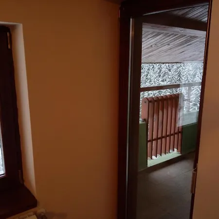 Ξενοδοχείο Vlahvi's House 2*